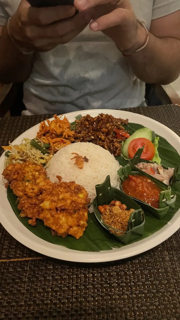 Comida Balinesa: Sabores da Ilha dos Deuses